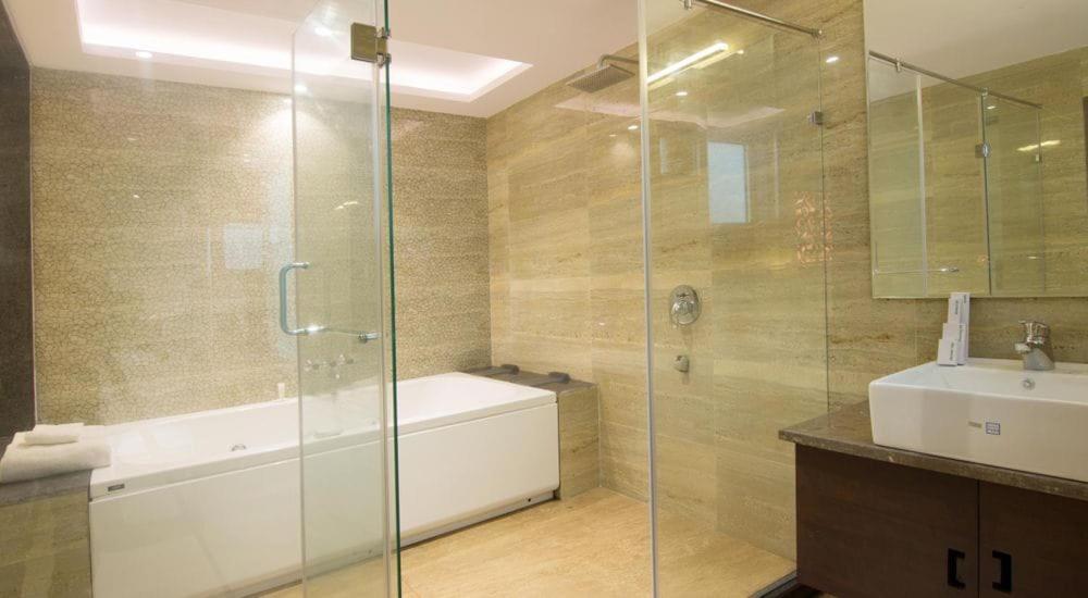 Kc Manor Hotell Jamshedpur Eksteriør bilde