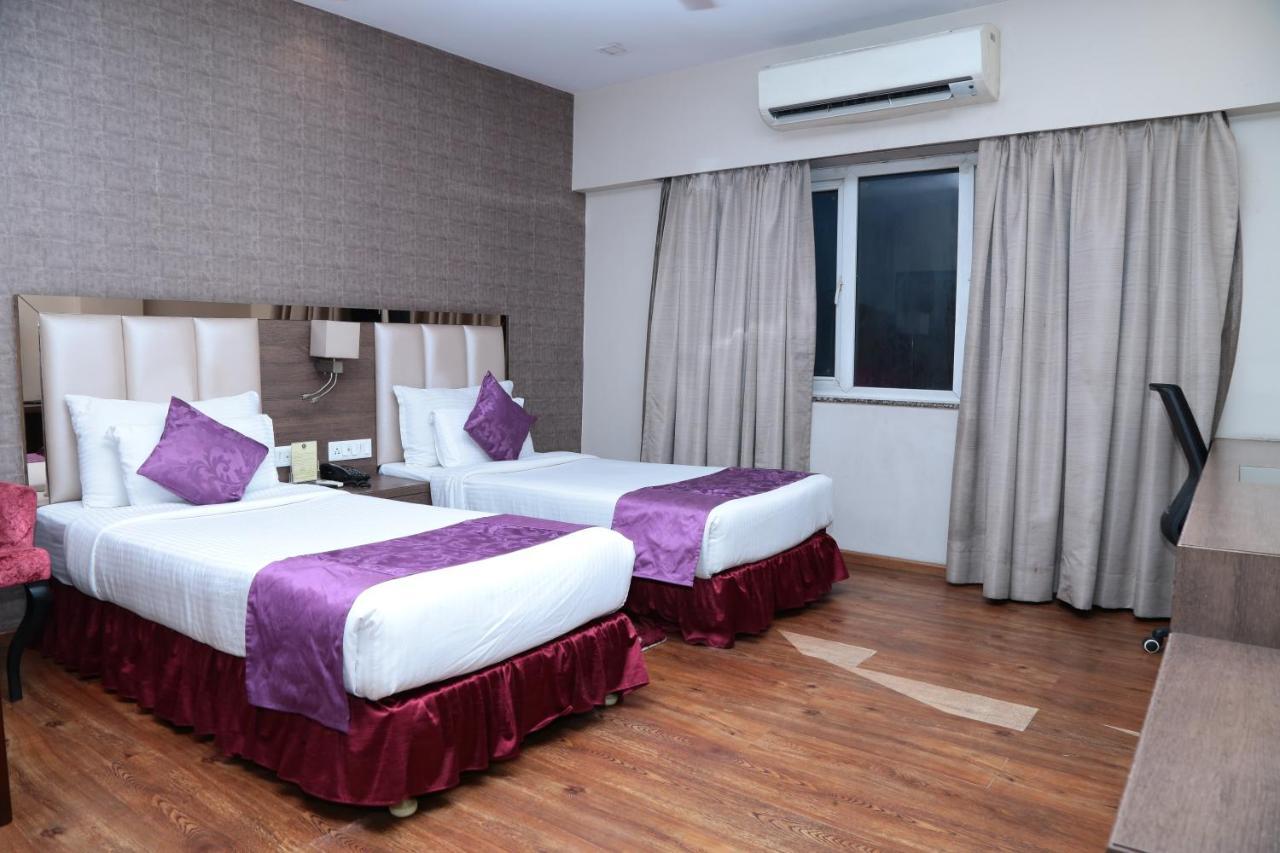 Kc Manor Hotell Jamshedpur Eksteriør bilde