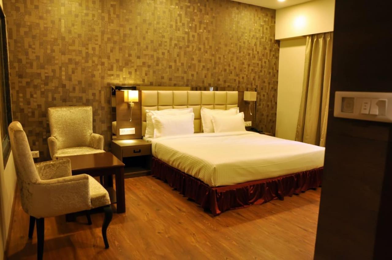 Kc Manor Hotell Jamshedpur Eksteriør bilde